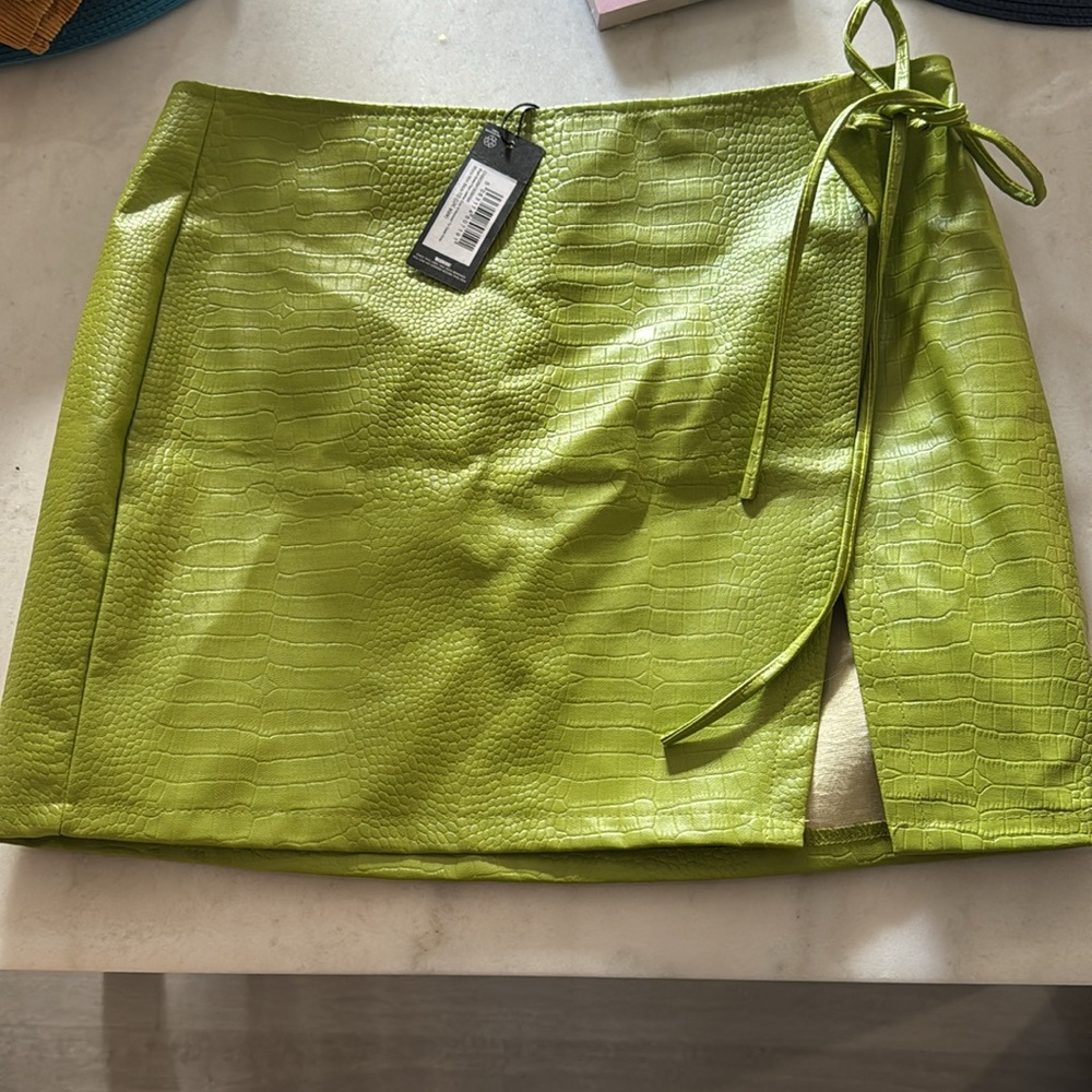 Pretty little thing bright green faux leather croc wrap mini skirt